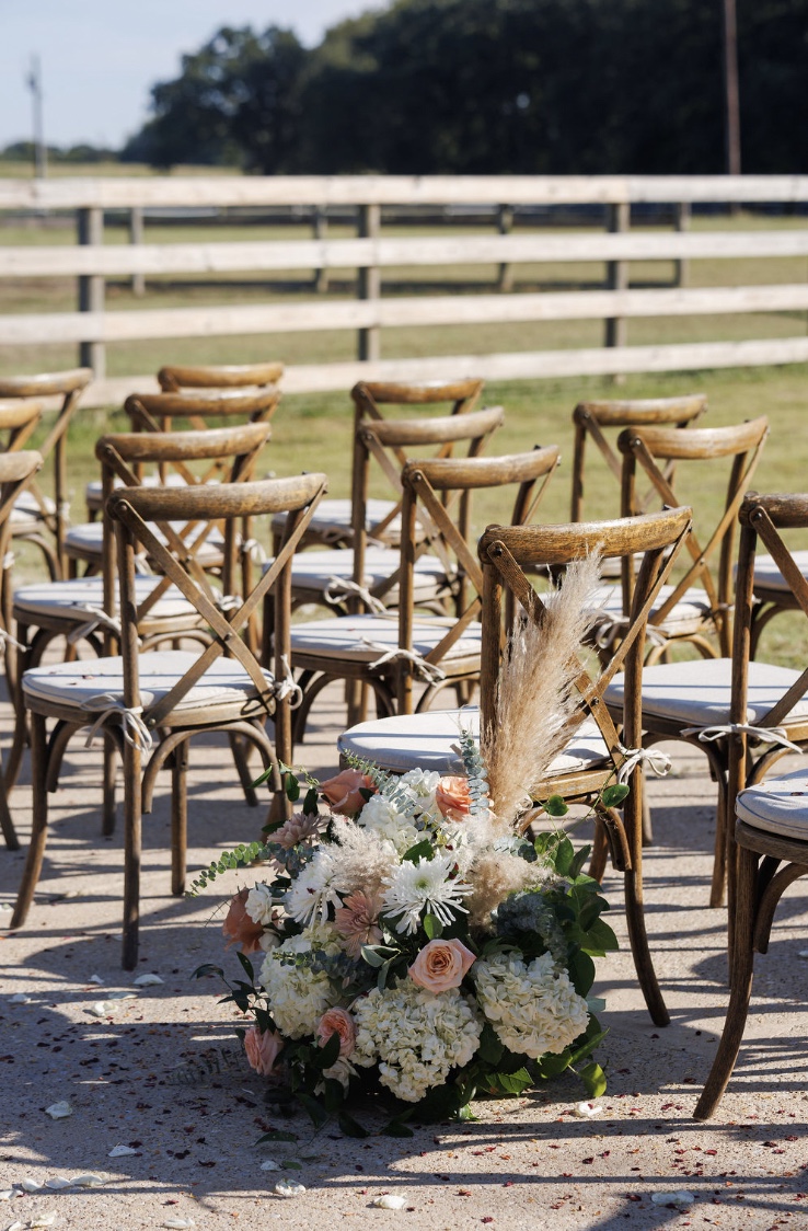 Pampas & Peach Aisle Arrangement